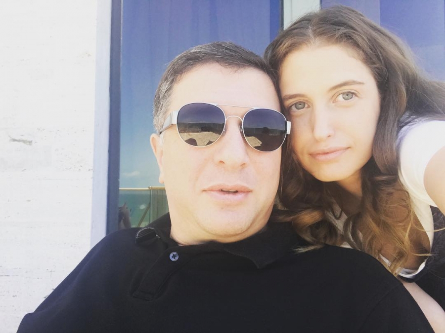 "მეუხერხულება ამ საკითხზე კომენტარის გაკეთება" - როგორ აღმოჩნდნენ გიგი უგულავა და მარიშკა ჯავახაძესთან ბათუმში (ფოტო) Rating