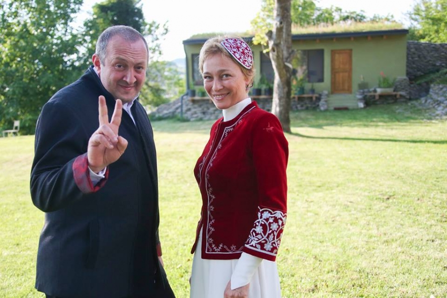 პრეზიდენტმა და პირველმა ლედიმ ქართველი ოლიმპიელების სამოსი მოირგეს - Rating