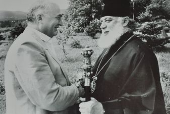 სამების ტაძრის მშენებლობა ჯუმბერ პატიაშვილის ცეკას მდივნობისას გადაწყდა Rating