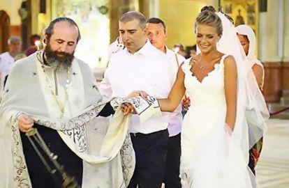 რუსა ჩაჩუამ ჯვარი დიმა ნაფეტვარიძეზე დაიწერა