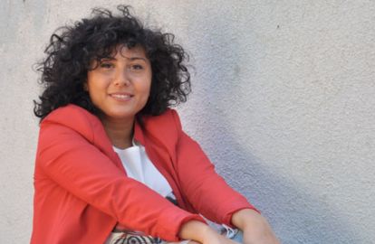 ვინ ახვედრებს სალომე ბაკურაძეს ფულს ტანსაცმლის ჯიბეში