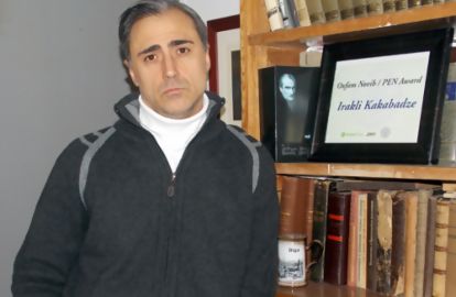 რა წიგნს უკითხავს ირაკლი კაკაბაძე 6 წლის ანდროს