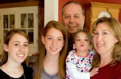 ბავშვის სხეულში დატყვევებული 20 წლის გოგონა გარდაიცვალა