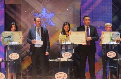 2012-2013 სასწავლო წლის ''ეტალონი მოსწავლე'' თელაველი თეონა სეხნიაშვილი გახდა