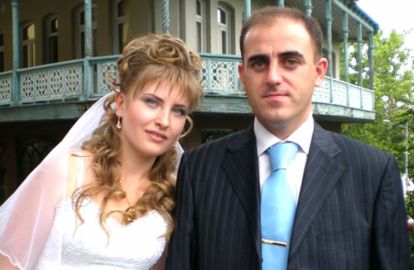 ნარმანიას ცოლი კრიტიკოსებს პასუხობს - „თიკა არის ქალაქის პირველი ლედი...“