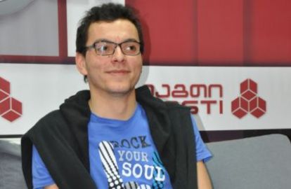 ანრი ღუდუშაური ყოფილ შეყვარებულებს ერთმანეთს აცნობს 