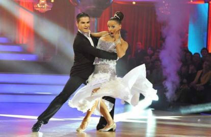 ნუცა ბუზალაძემ „ცეკვავენ ვარსკვლავები“ დატოვა