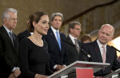 ანჯელინა ჯოლი მინისტრობას უმიზნებს?