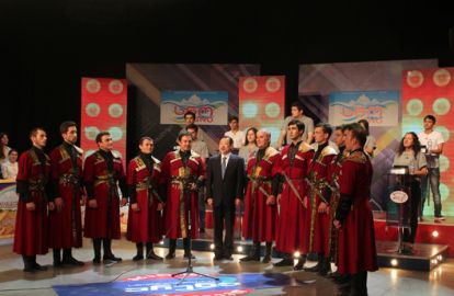 იაპონიის ელჩის მიერ „ეტალონში“ შესრულებული სიმღერა „თბილისო“