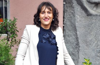 ''დღეს სკოლებში ტუჩზე კონტურგაკეთებულ მამრობითი სქესის მასწავლებლებს ვხვდებით''