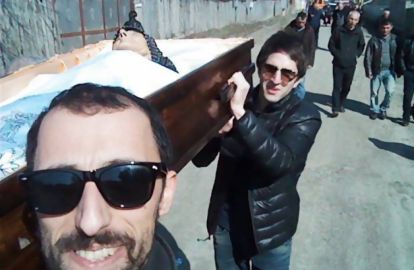 დაკრძალვის სელფის ავტორის პირველი კომენტარი - ''შეიძლებოდა, რომ ეს ფოტო არ დამედო…''