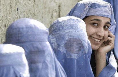 რას უკრძალავენ ქალებს ავღანელი თალიბები