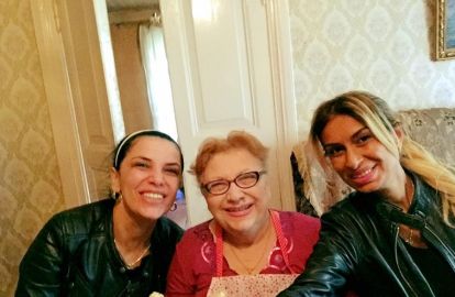 ხატია სიჭინავა მულთან და დედამთილთან ერთად გადაღებულ ფოტოს აქვეყნებს - 