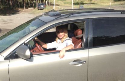 სოფო ბედიას საქმრომ მანქანა უყიდა - „ასე ვეფერებით ხოლმე ერთმანეთს“...