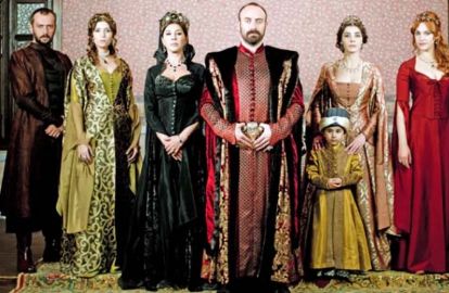 რატომ უჩივლა 70 000- მა ადამიანმა ''დიდებული საუკუნის'' შემქმნელებს