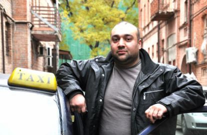 ''ნიჭიერის'' ტაქსისტს სულიწმიდა გამოეცხადა - ''7 წლის ბავშვი დავისვი კისერზე და მახათას მთისკენ წავედი...''