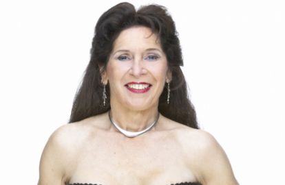 დავემშვიდობოთ ვიწრო წელს - ევროპელი ქალები სუქდებიან