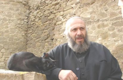 მამა ანთიმოზმა ეკლესია დატოვა -  ''წყეულიმც იყავ...''' 