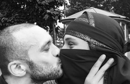 ვის კოცნის ლევან ჩიჩუა - ''შეიძლება ნინი ნებიერიძეა''...