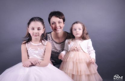 ანა ნიკოლაშვილმა შვილები ერთი თვით ''მიატოვა'' 