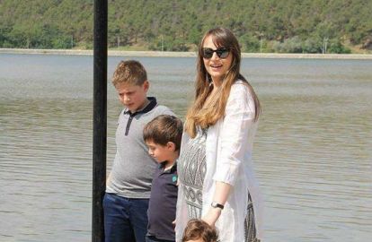 სოციალურ ქსელში ფეხმძიმე ნუნუკა თამაზაშვილის მორიგი ფოტოები ვრცელდება