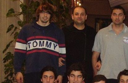 ირაკლი კუტალაძის პოპულარობის ტვირთი და უცნაური ვარცხნილობა