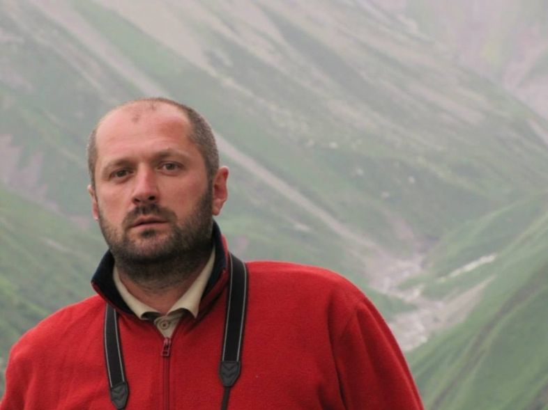 ოთხი შვილის მამა, რომელიც 20 წელია, ბავშვთა სახლის პატარებზე ზრუნავს