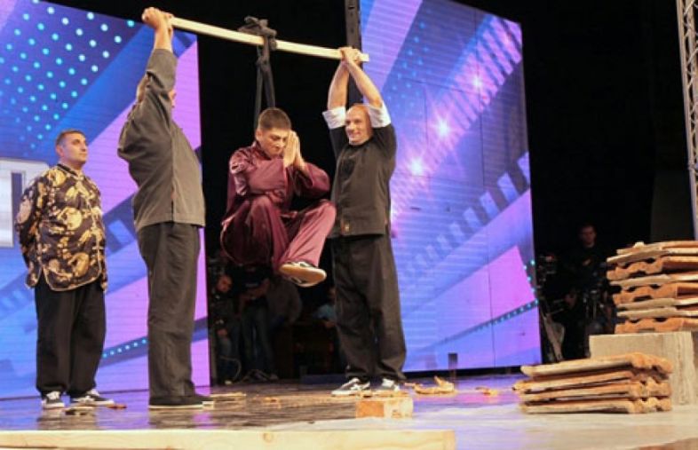 ''ნიჭიერის'' ყველაზე სკანდალური და დასამახსოვრებელი ნომრები... ადამიანი _ სახრჩობელაზე