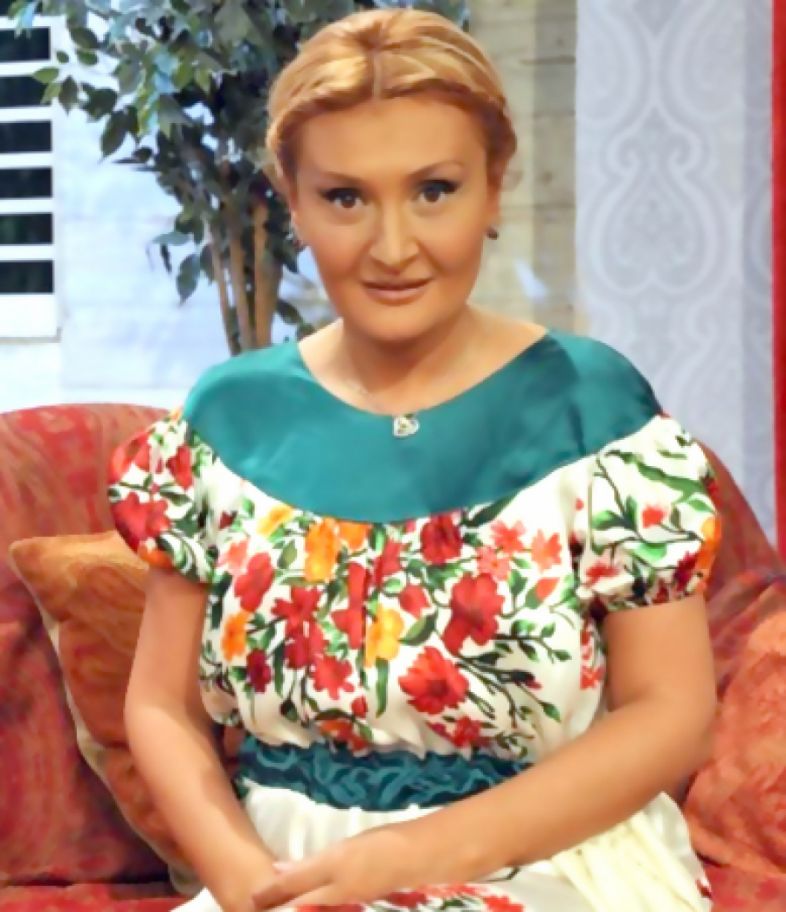 ნანუკა ჟორჟოლიანი თაკო ფხაკაძის წინააღმდეგ - "მსაყვედურობდა, მაგ ქალის გაბანძებაზე რაც ვიწვალეო''