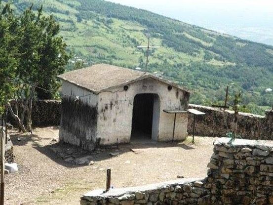 ერთადერთი სალოცავი საქართველოში, რომელსაც კარი არ აქვს - ლეგენდა წმინ­და გი­ორ­გის სა­ხე­ლო­ბის ტაძ­არზე