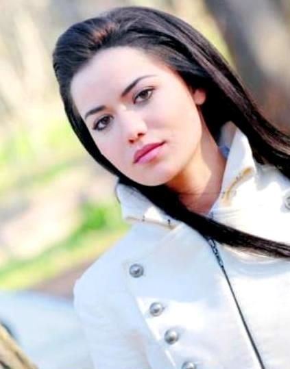 რატომ არ თხოვდება "სტამბოლის ცის" ვარსკვლავი ფაჰრიე ევჯენი 