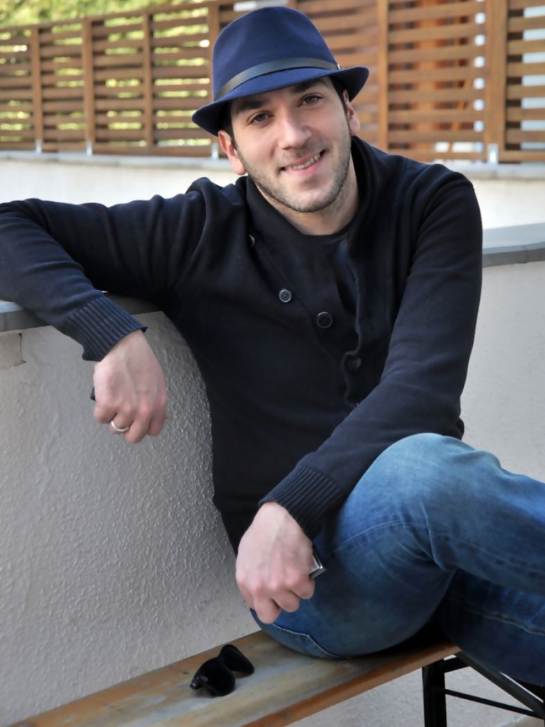 რატომ აქრობს ცოლთან ერთად შუქს მთელ სახლში სანდრო კაკულია და რა ნათესაური კავშირი აქვს ეთერ კაკულიასთან