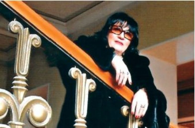 რატომ დააჭერინა  კოდუების დედამ  პარიკმახერი