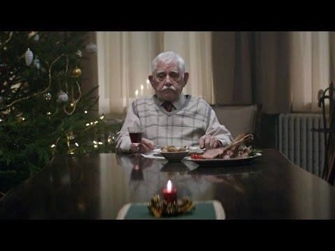 რა მოიფიქრა მოხუცმა მამამ, რომელიც შობას შვილებს დაავიწყდათ...