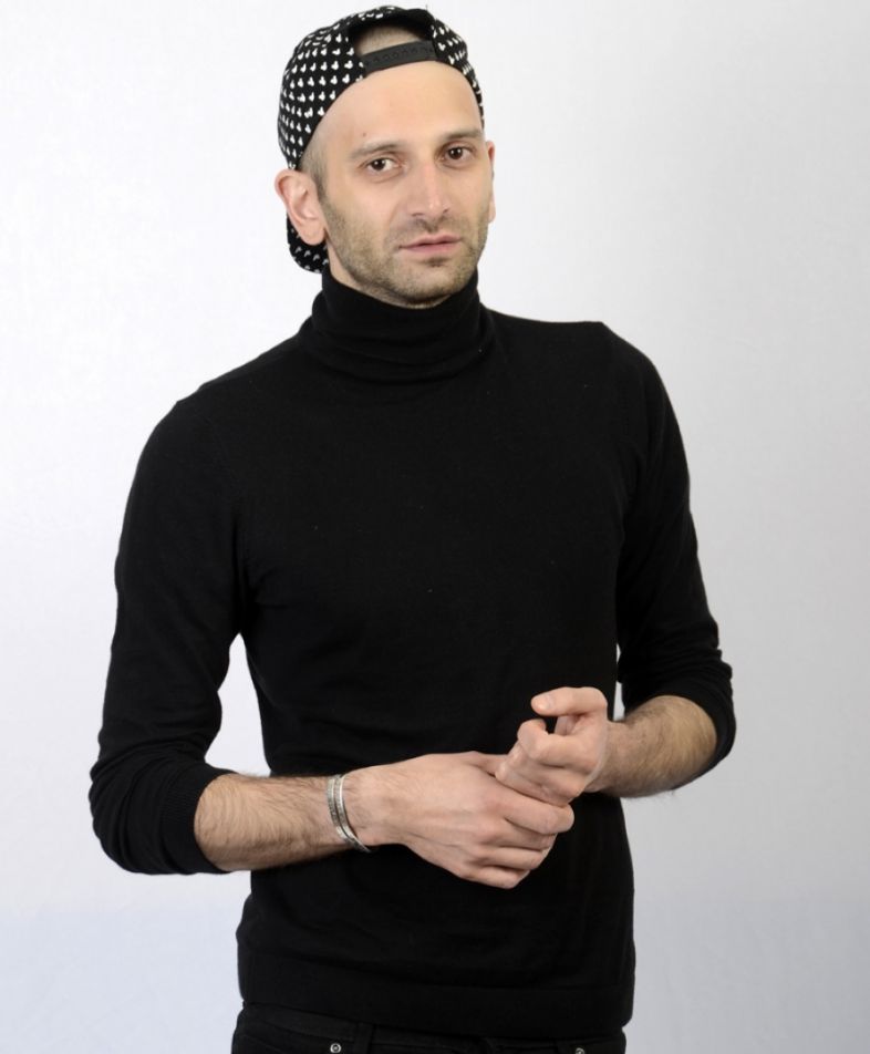 თენგიზ ჩარკვიანი უცხოელი ვარსკვლავებისთვის ფეხსაცმელებს ქმნის 