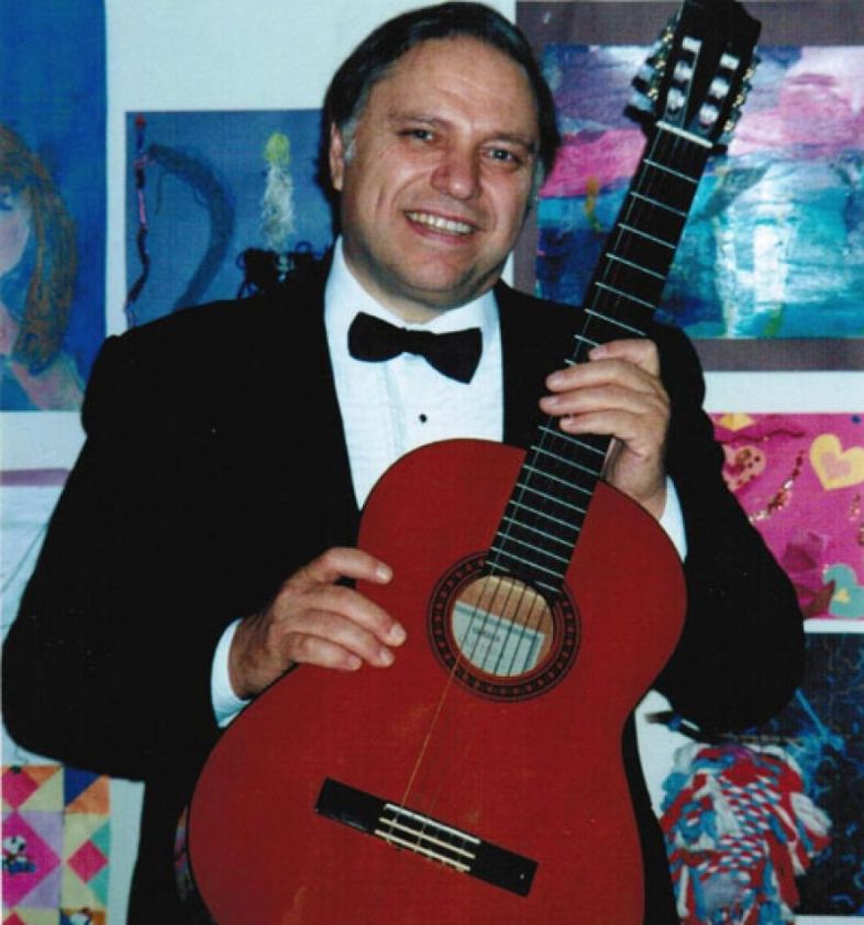 როგორ გახდა ამერიკაში მცხოვრები თემურ ცაგურიასთვის ''ფეისბუქი'' საკონცერტო დარბაზი 