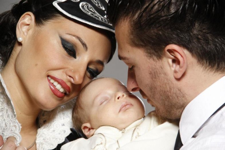 სუხიშვილების სოლისტს ნანატრი შვილი შეეძინა