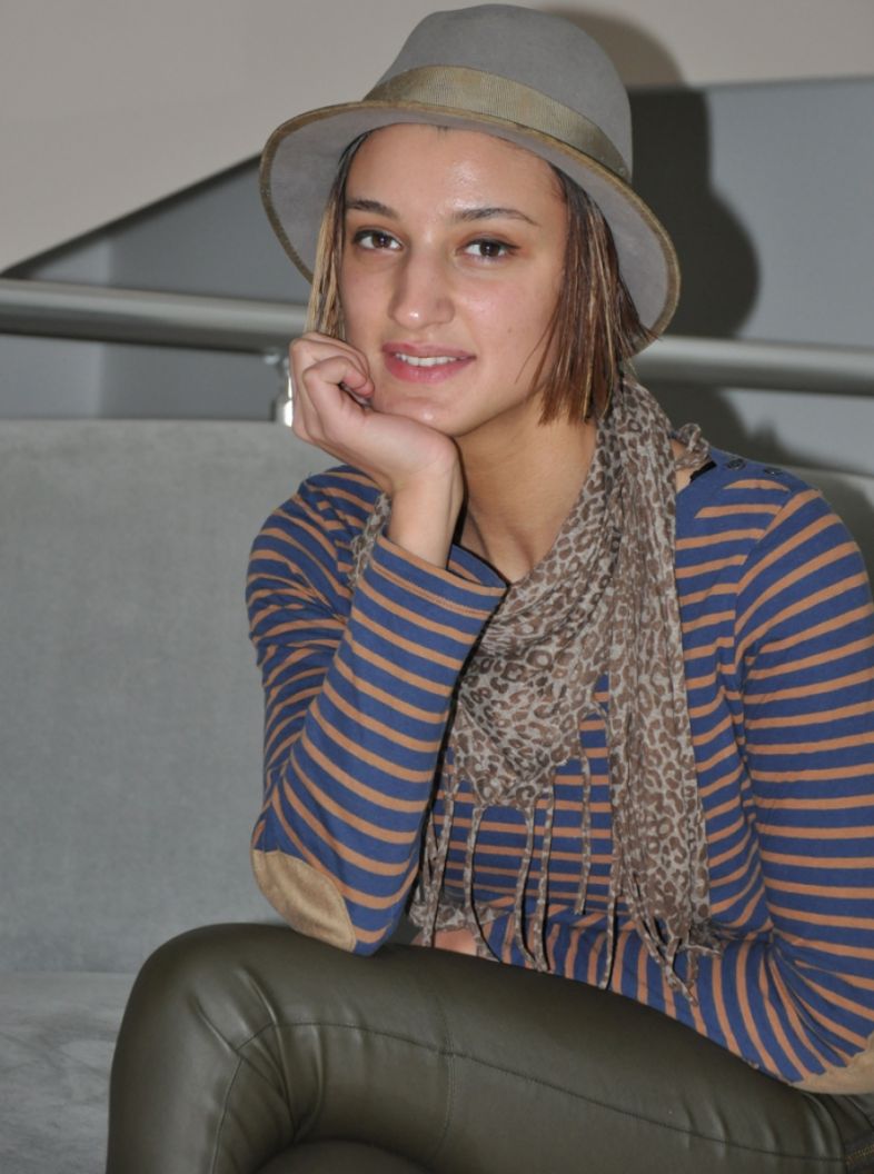 გვანცა ჯაფარიძე წყალქვეშა გადაღებებზე დელფინებმა გააბრაზეს