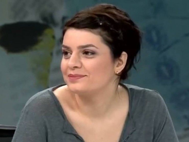 ''ჩემი ცოლის დაქალების'' სცნარისტი ''ვოისის'' სცენიდან პატიმრის გათავისუფლებას ეხმაურება -''თუ რამის დაყაჩაღებას დააპირებთ, პარალელურად ვოკალზეც იარეთ''