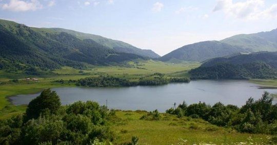 იდუმალებით მოცული ტბა-მოჩვენება სამაჩაბლოში - რატომ ქრება ტბა