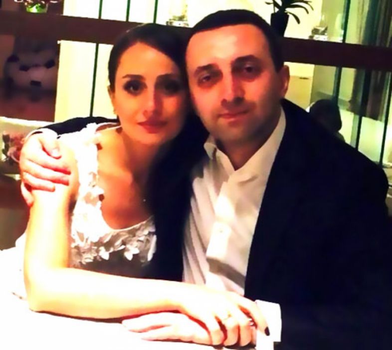 პრემიერ მინისტრმა ქორწინების თერთმეტი წელი აღნიშნა