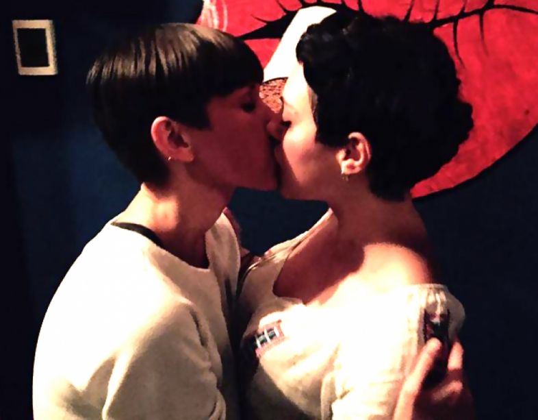 თინა მახარაძის ახალი გატაცება ქალია - ვის კოცნის მსახიობი ტუჩებში