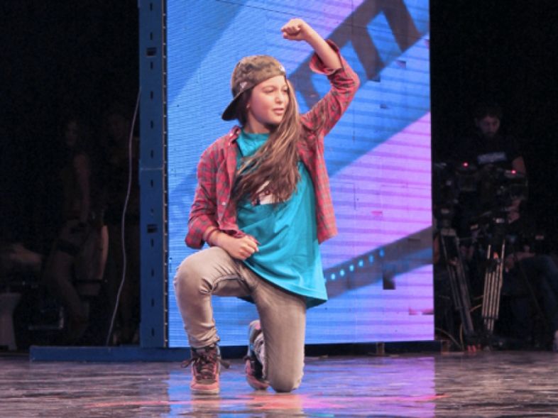 ირაკლი ჩარკვიანის ქალიშვილი ''ნიჭიერის'' სცენაზე გამოვიდა