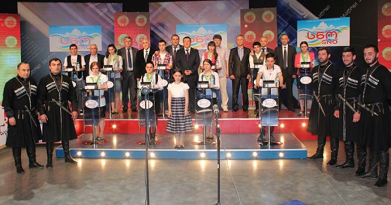 ცაგერელ მოსწავლეებს „ეტალონში“ სიურპრიზები მოუწყვეს