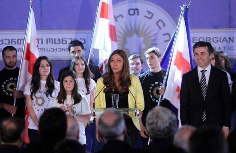 "ქართული ოცნების“ დაფუძნების დღეს, საჯაროდ დავაფიქსირე ჩემი მხარდაჭერა და 4 თვის ორსულს  მემუქრებოდნენ“ - გაიცანით საკრებულოს ახალგაზრდა წევრი თინათინ ნიბლოშვილი