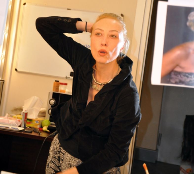 ეკა ანდრონიკაშვილი არისტოკრატ მამაკაცს ელოდება 