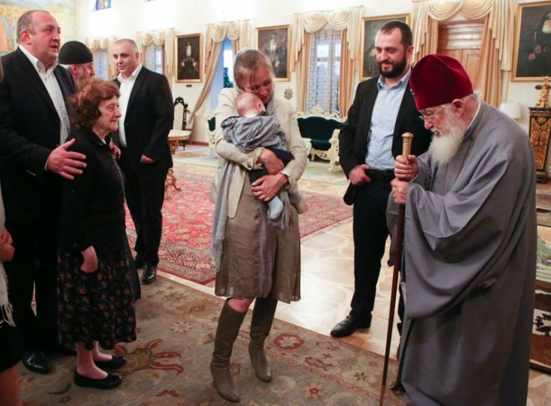 პრეზიდენტის შვილი გაქრისტიანდა(+ფოტოები)