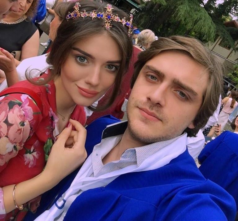 ჯანეტ ქერდიყოშვილმა შვეიცარიაში პრინცი მოხიბლა: "მკითხა, რა ჩამოგიტანოო... სანაპიროზე ჩადი და სამი თეთრი ქვა მომიძებნე-მეთქი"