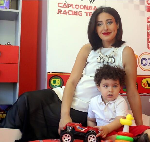 როგორ თამაშობს ფეხმძიმე ლელა მებურიშვილი ორი წლის ალექსანდრესთან