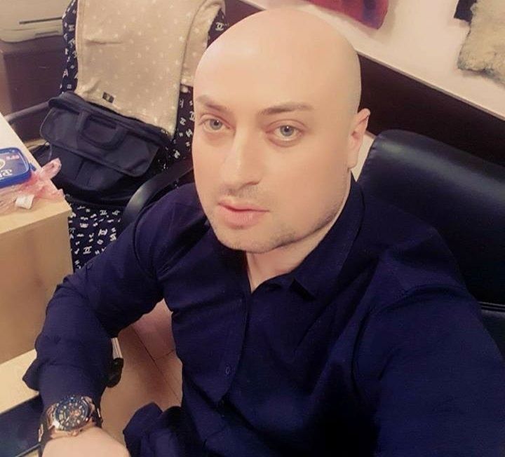 "ვაგონიდან როგორც კი გამოვედი ჭერი ჩამოინგრა და თავში დამეცა" - რას იხსენებს მეტროსადგურ "ვარკეთილში" დაშავებული ჟურნალისტი